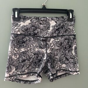 Balance Collection Floral Print Women’s Performance Shorts - Black & White